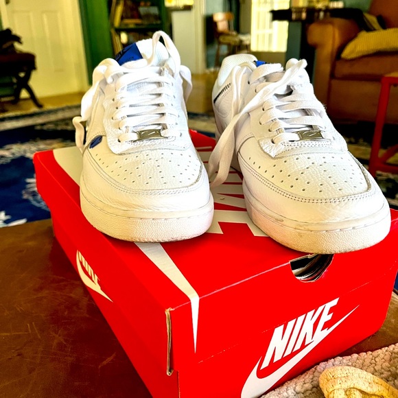 Woman’s Nike Court Vision Lo - Picture 2 of 6